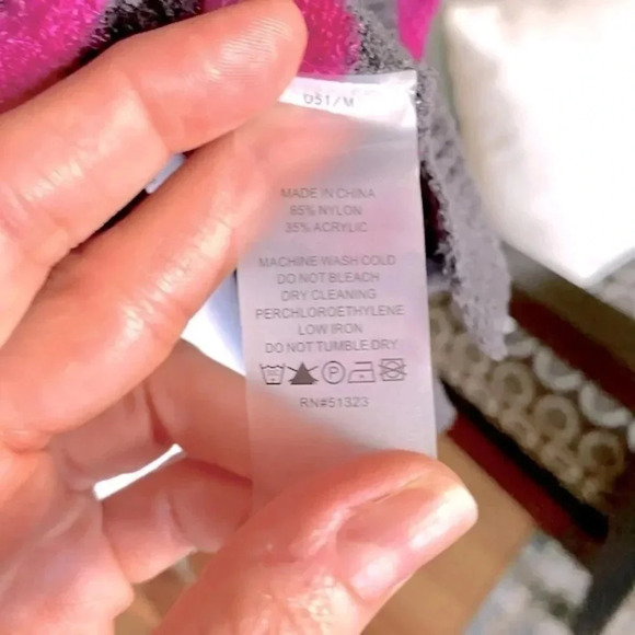 Vince Camuto Women’s Lightweight Turtleneck Sweater Dark Gray Size Medium - Picture 5 of 8